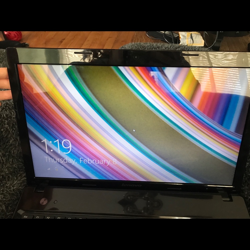 Lenovo laptop - Picture 2 of 8